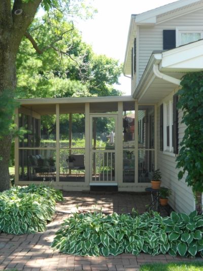 Screened-in Porch Remodelers in Bloomington IL